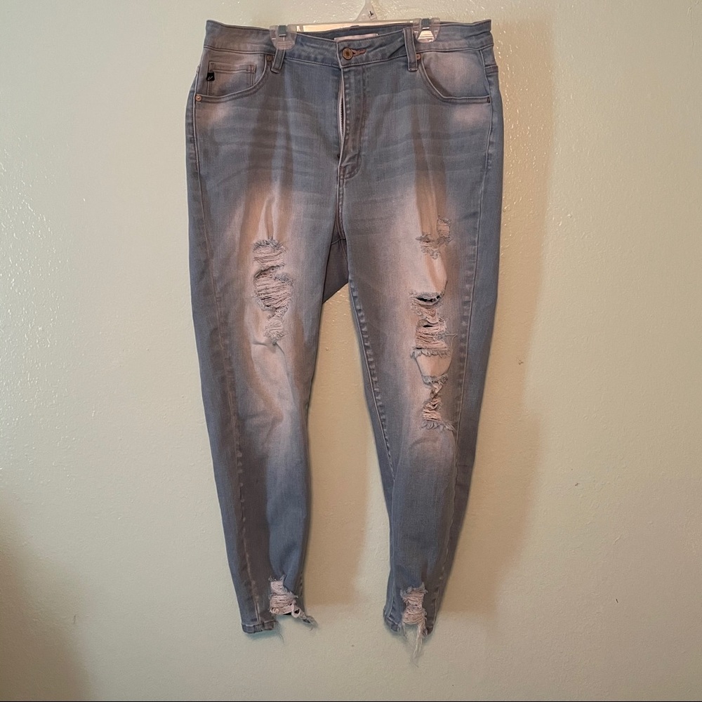 Ankle cropped jeans